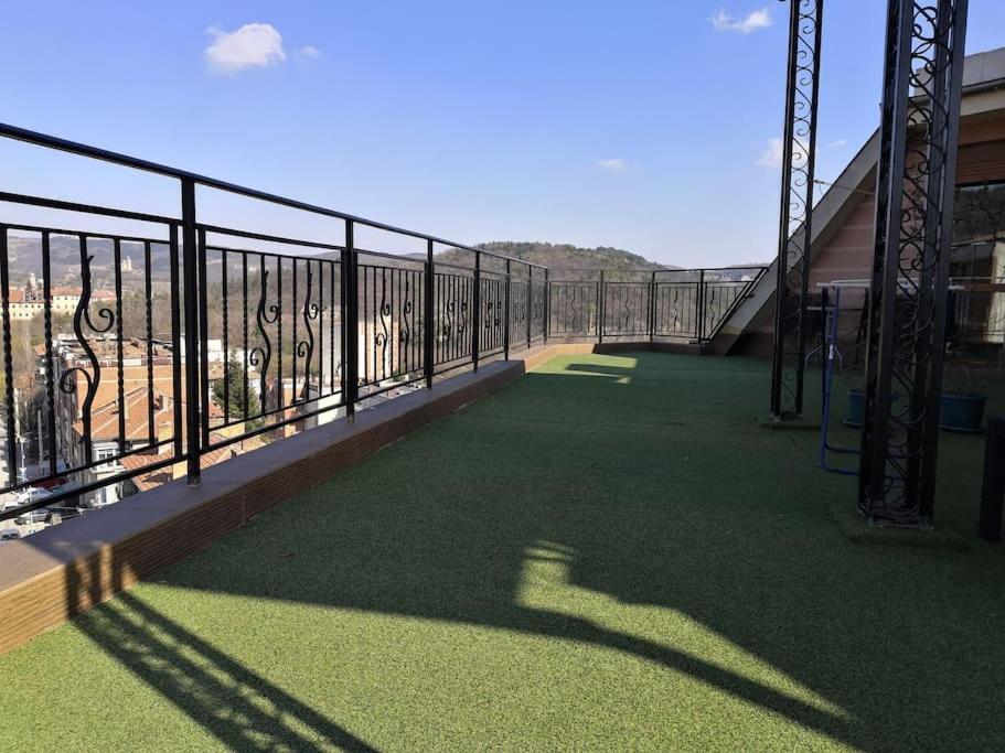 Unique Studio- Great Balcony And View! Parking Possibility! Veliko Tárnovo Exterior foto