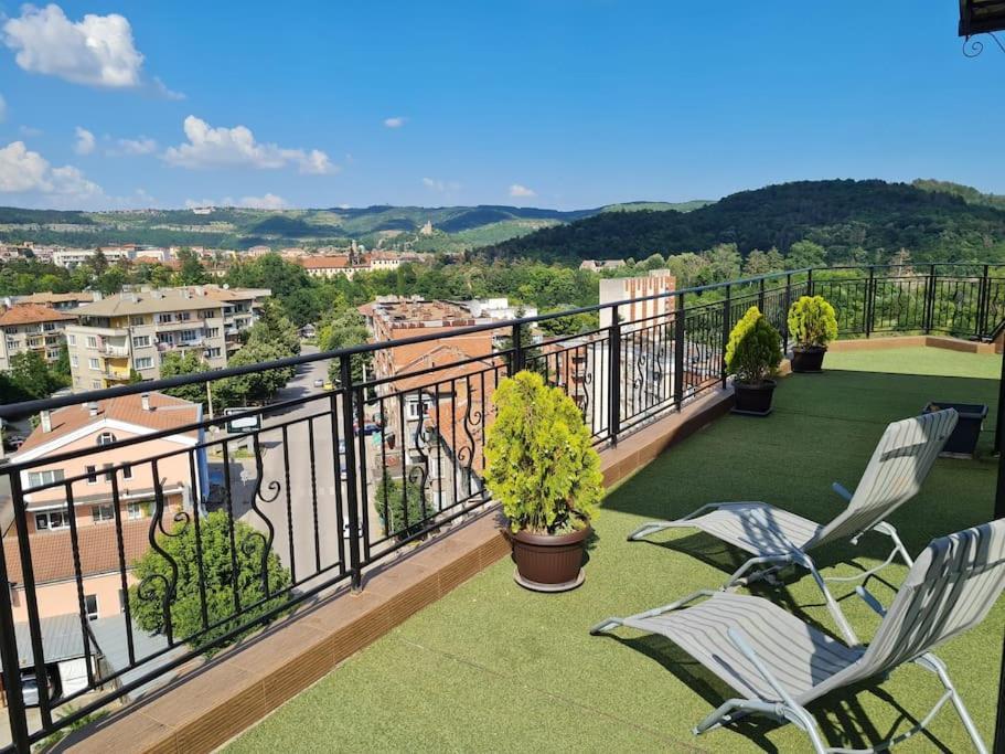 Unique Studio- Great Balcony And View! Parking Possibility! Veliko Tárnovo Exterior foto