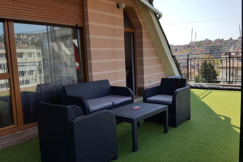 Unique Studio- Great Balcony And View! Parking Possibility! Veliko Tárnovo Exterior foto