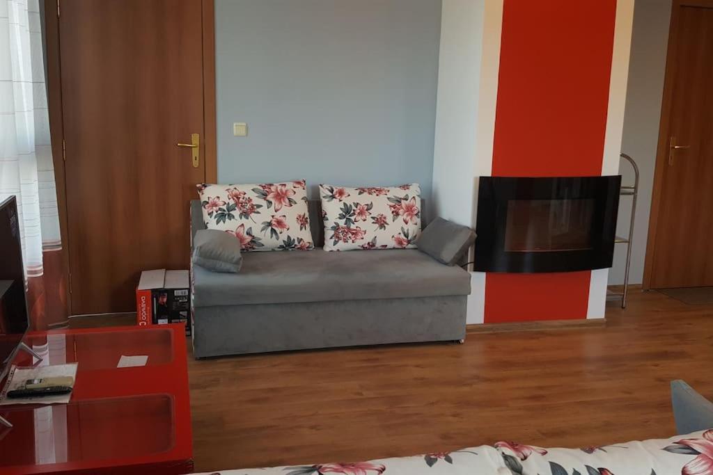 Unique Studio- Great Balcony And View! Parking Possibility! Veliko Tárnovo Exterior foto