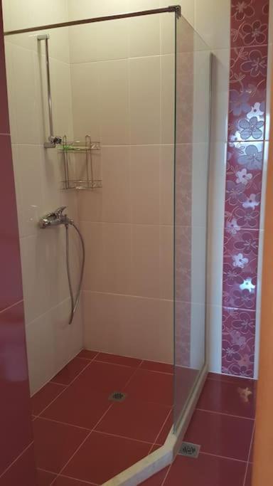Unique Studio- Great Balcony And View! Parking Possibility! Veliko Tárnovo Exterior foto